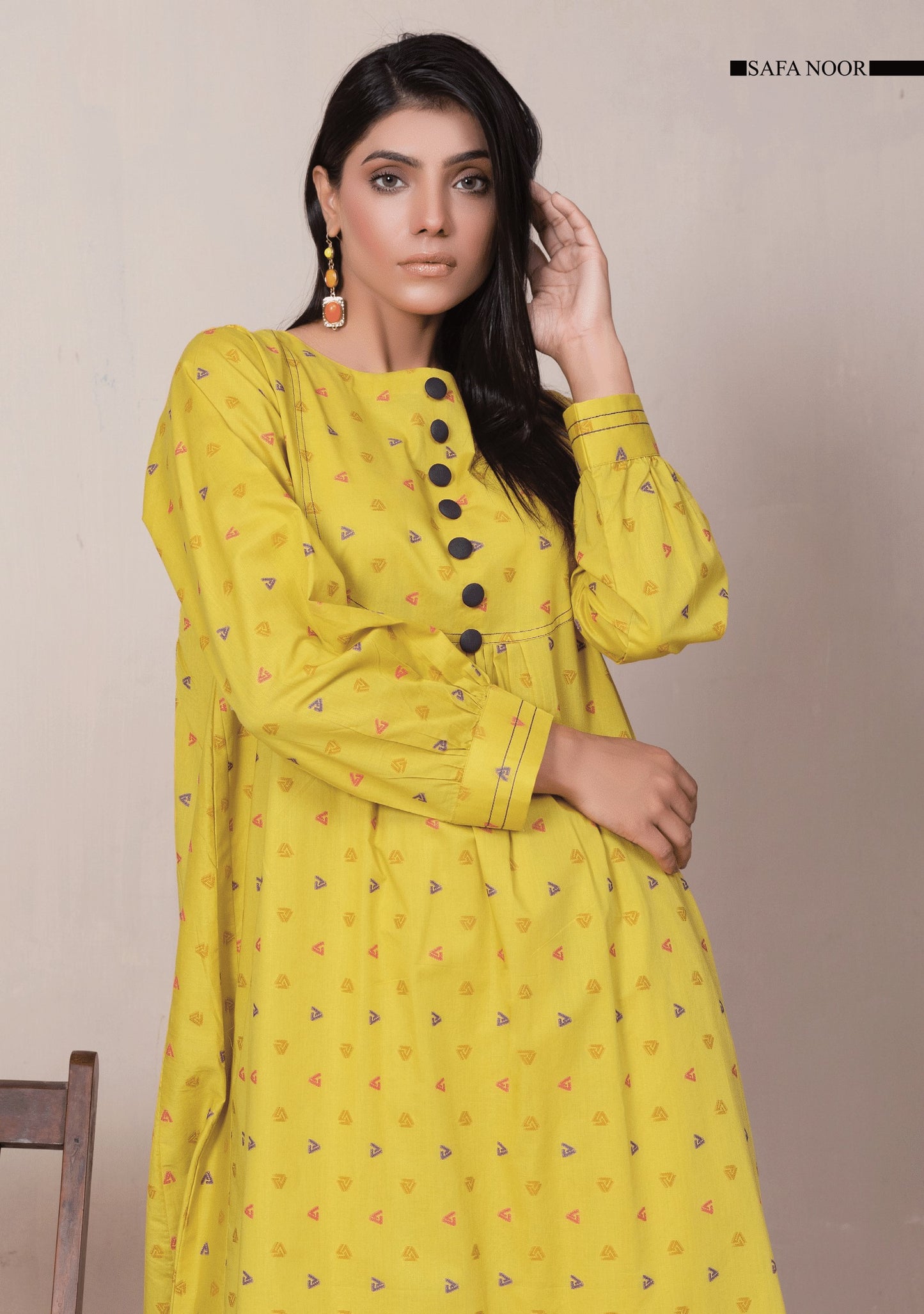 SAFA NOOR JHOOM