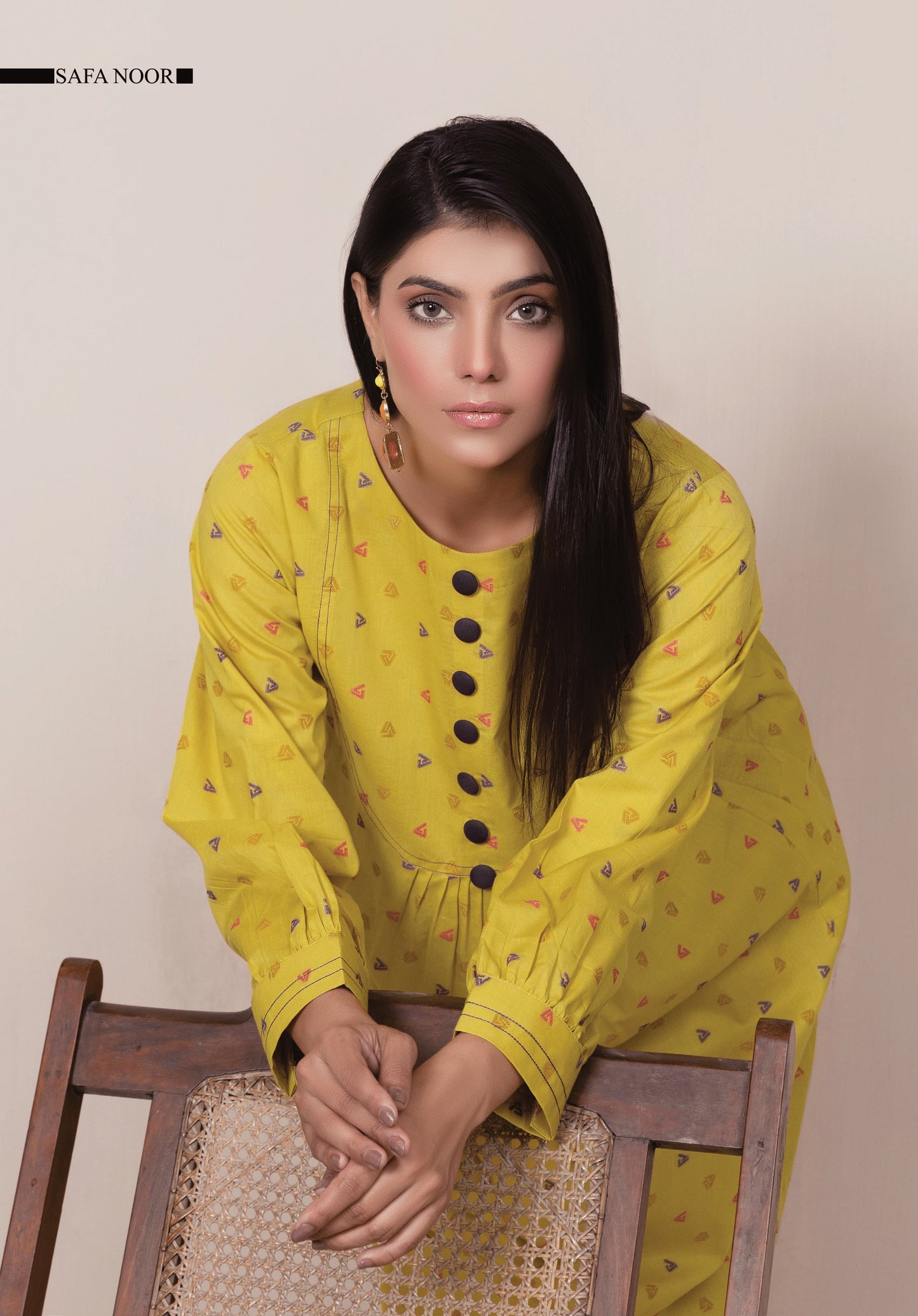 SAFA NOOR JHOOM