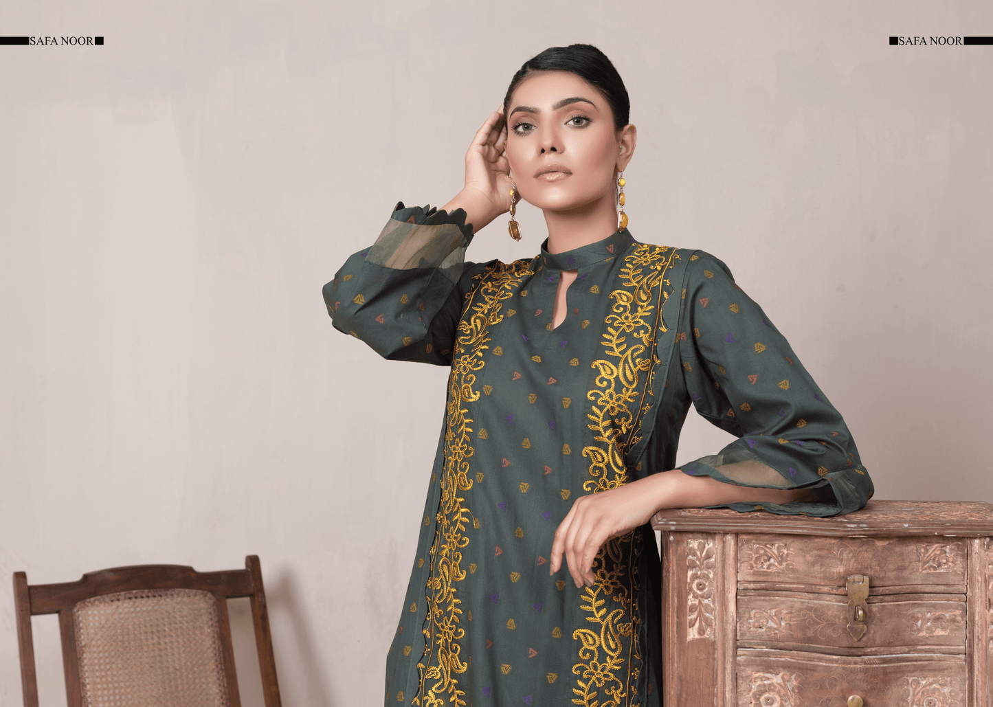 SAFA NOOR JHOOM