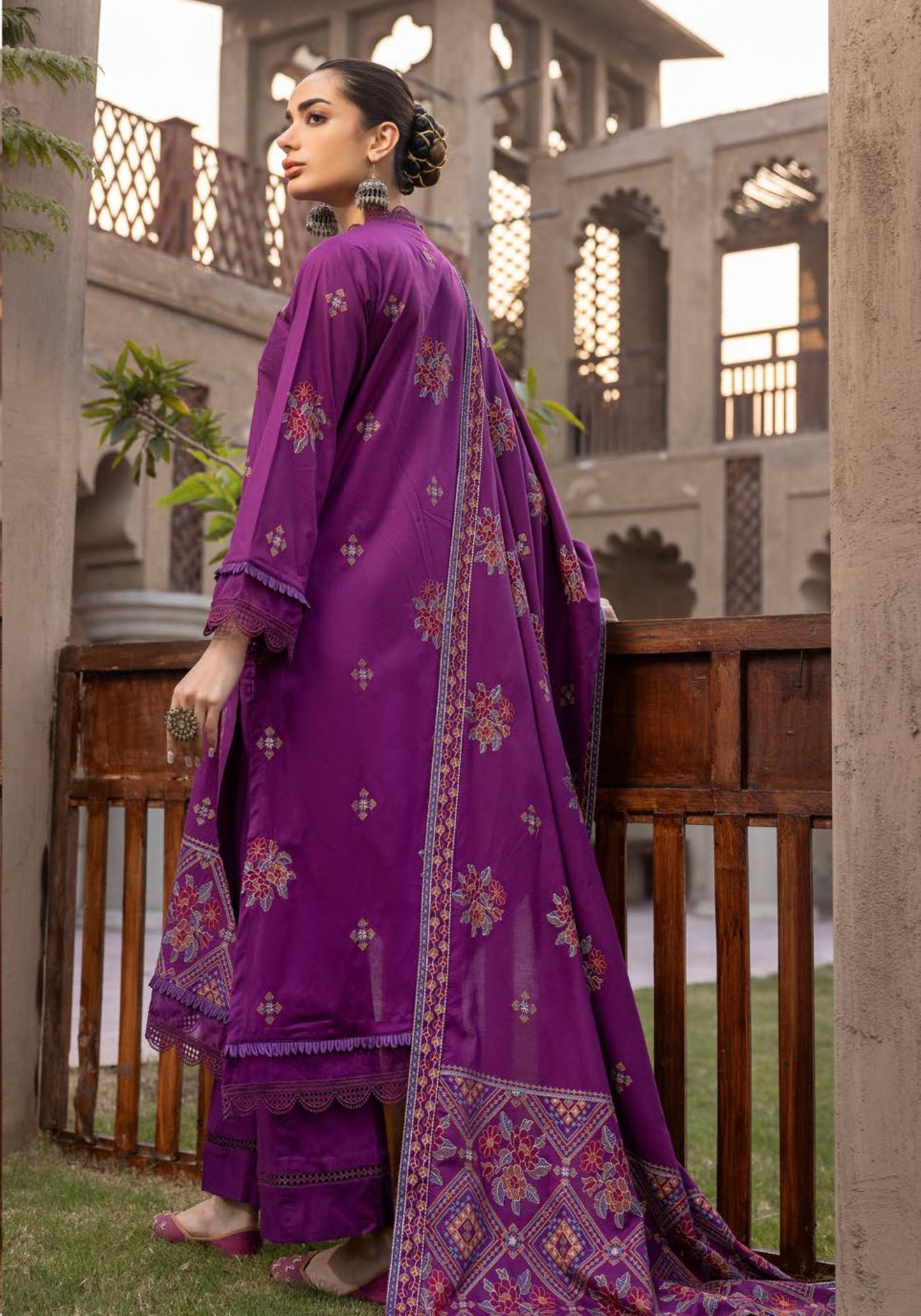 NOOR-E-CHASHAM