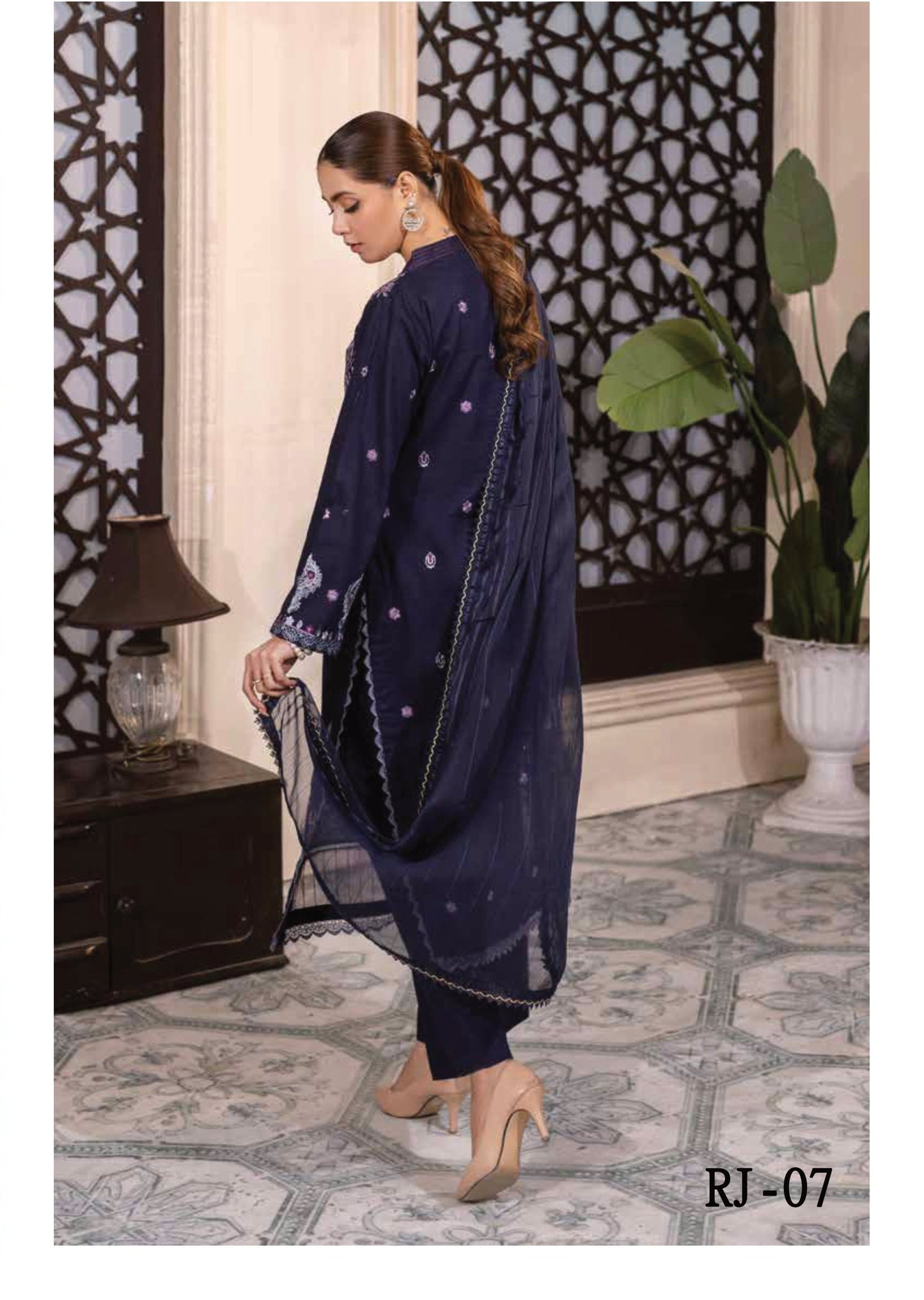 RAJI'S CLOTHING  RC - 07